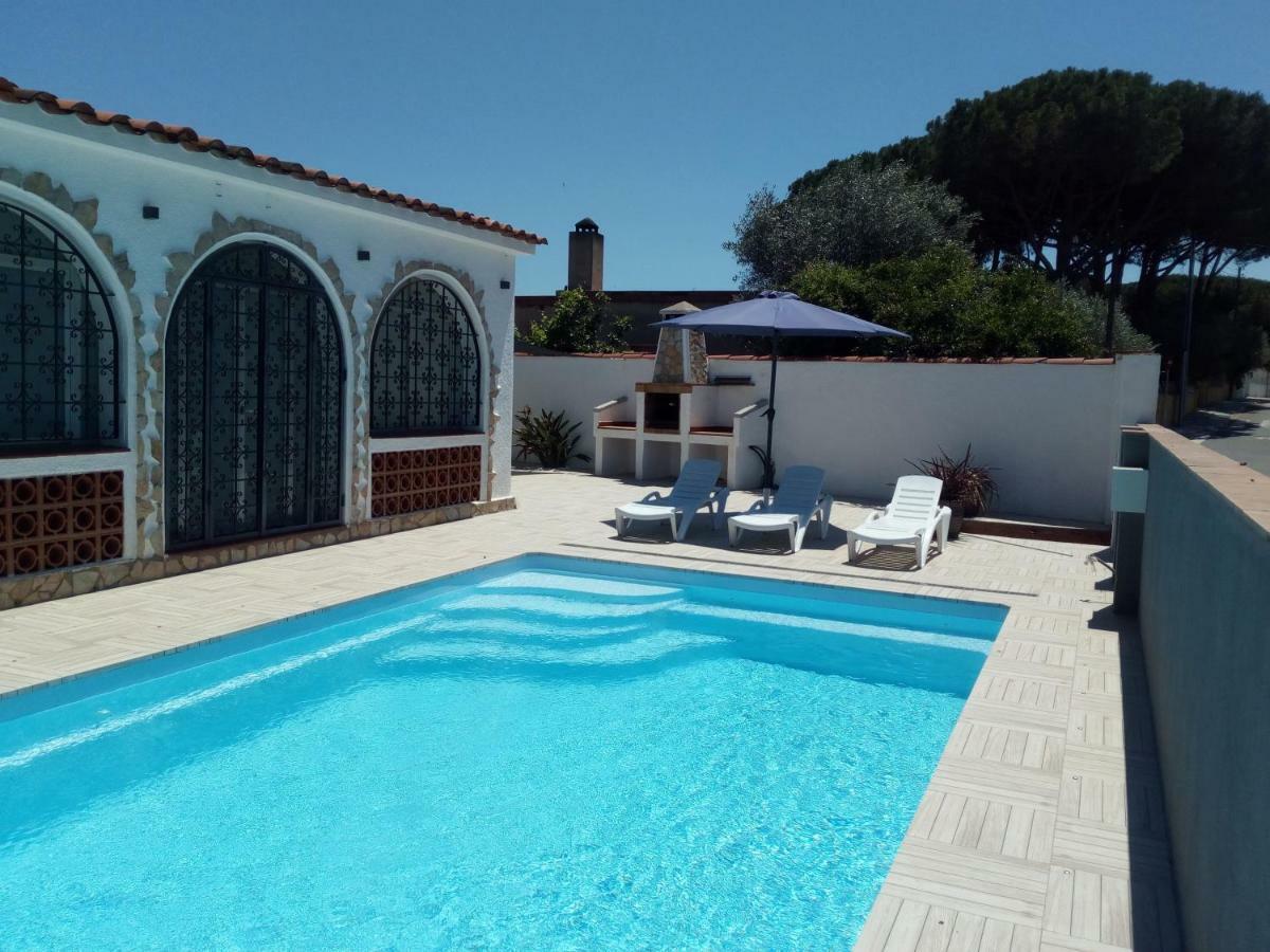 Villa Tarragona Ля Эскала Экстерьер фото